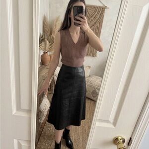 SHEIN Mauve Cable Knit V-Neck Cropped Sweater Vest - Size S